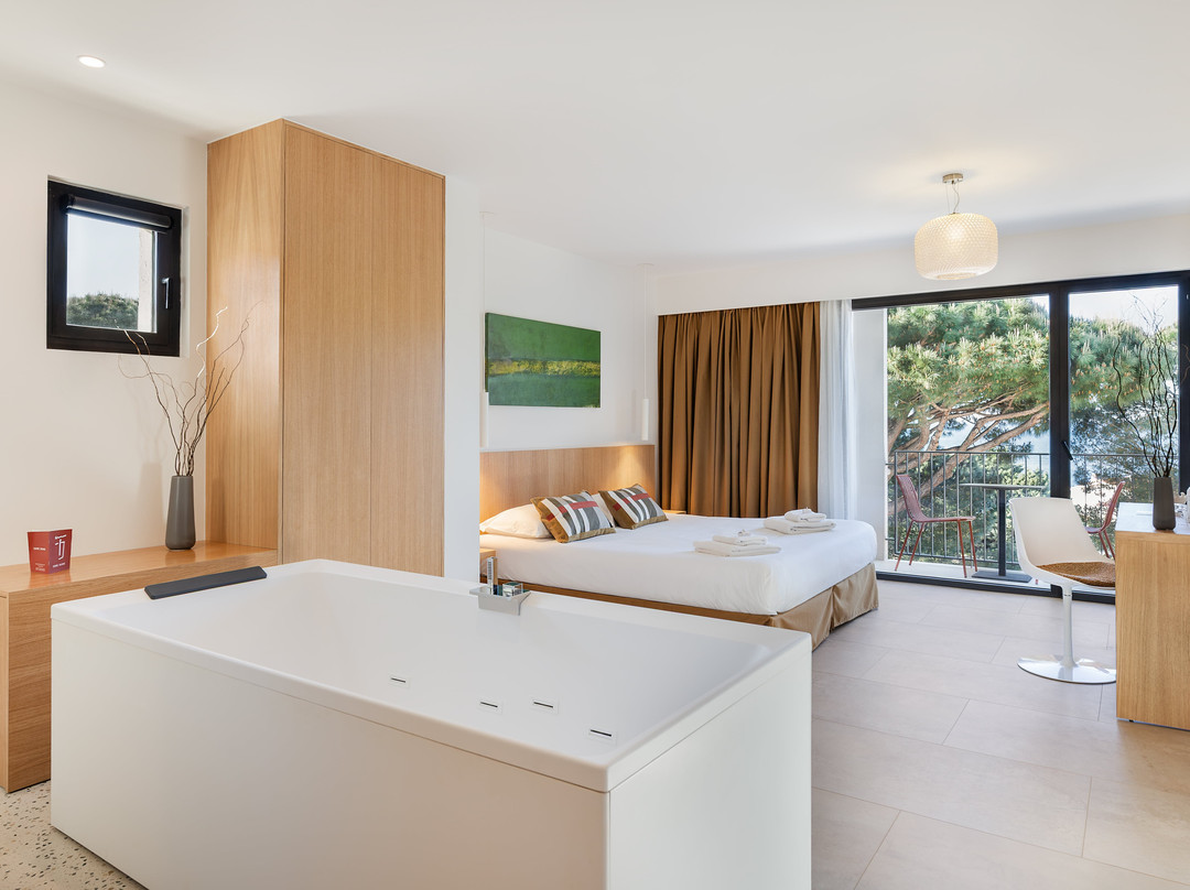 海湾大酒店主图