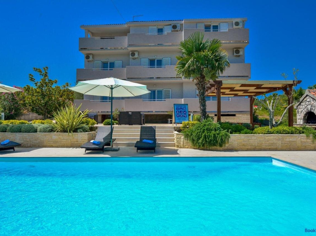 Ana Apartments