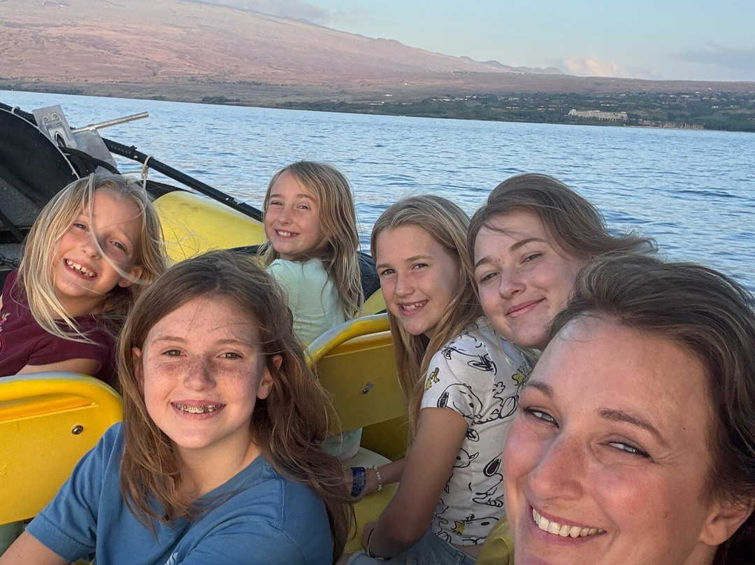 Adventure X Boat Tours-卡慕也拉必去景点