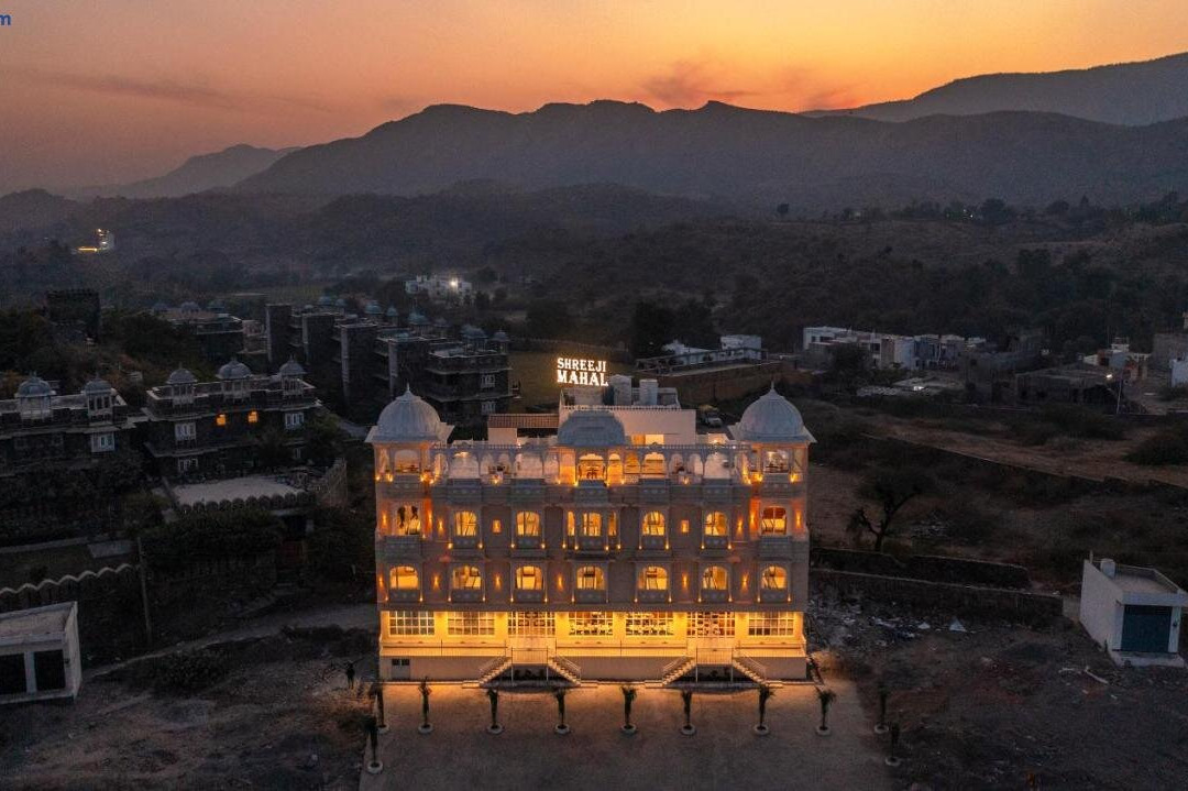 Shreeji Mahal Hotel