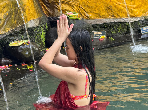 Taman Beji Samuan-Carangsari必去景点