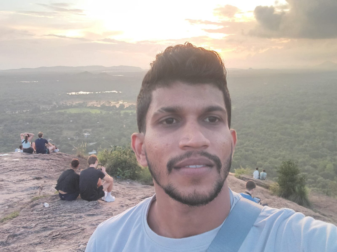 Falcons Tours-加勒必去景点