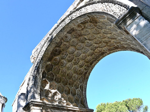 Les Antiques-圣雷米必去景点