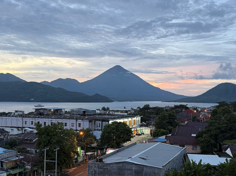 特尔纳特岛萨希德贝拉酒店主图