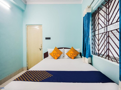 SPOT ON 63610 The Amber