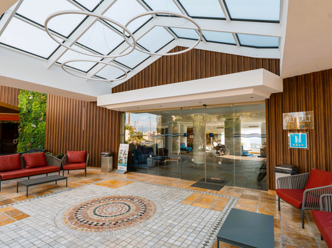 欧洲海滨码头住宿主图