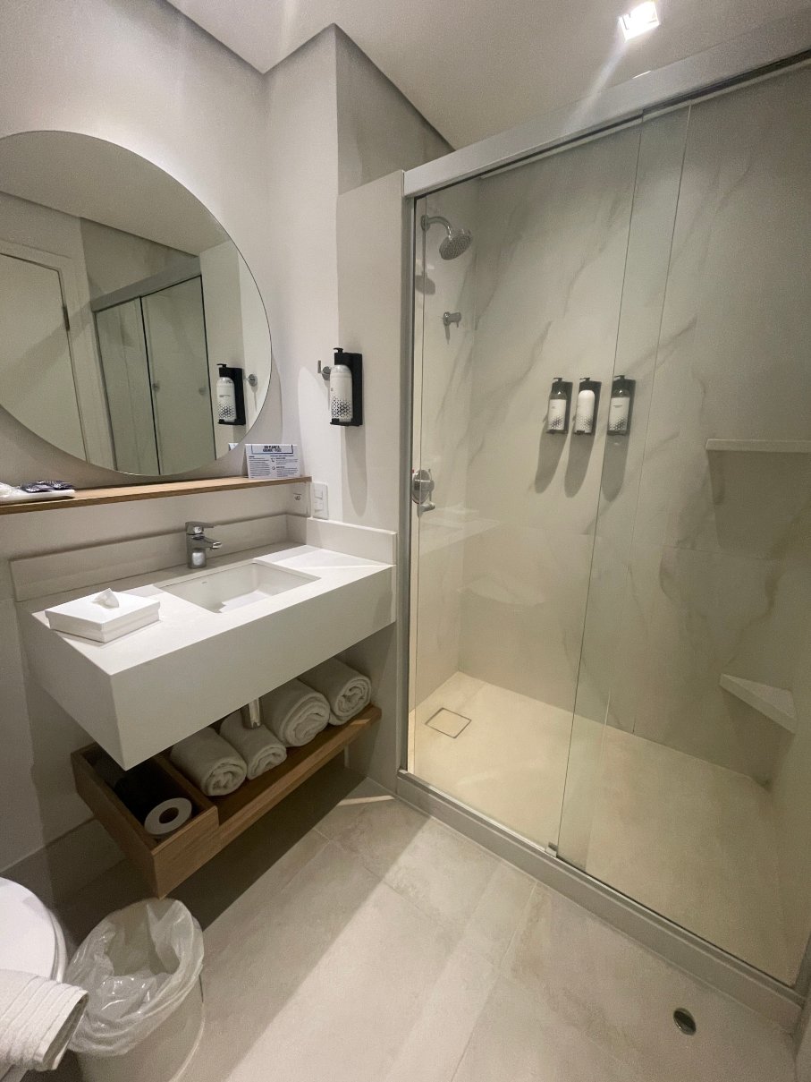 瓜鲁由斯机场希尔顿欢朋酒店-浴室