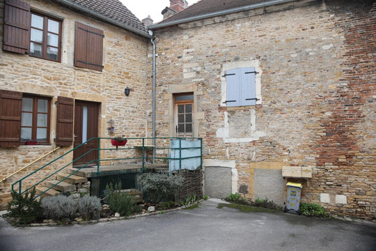 Cour Vachet-Buxy必去景点