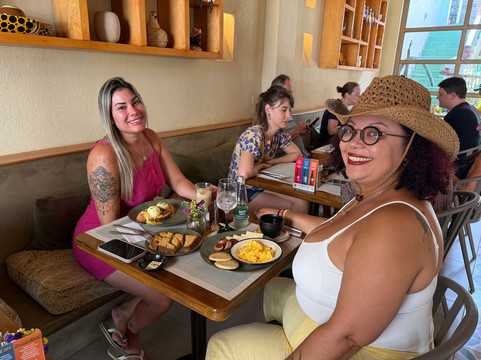 Manna Breakfast & Lunch