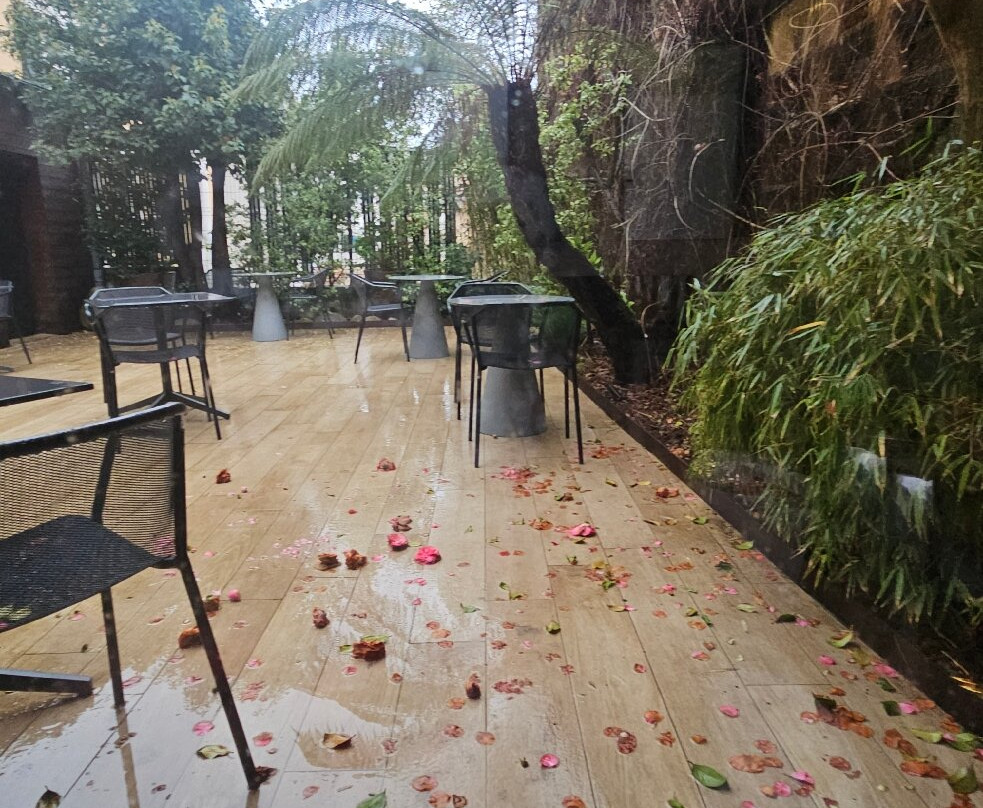 库吉别墅酒店-比亚里茨主图