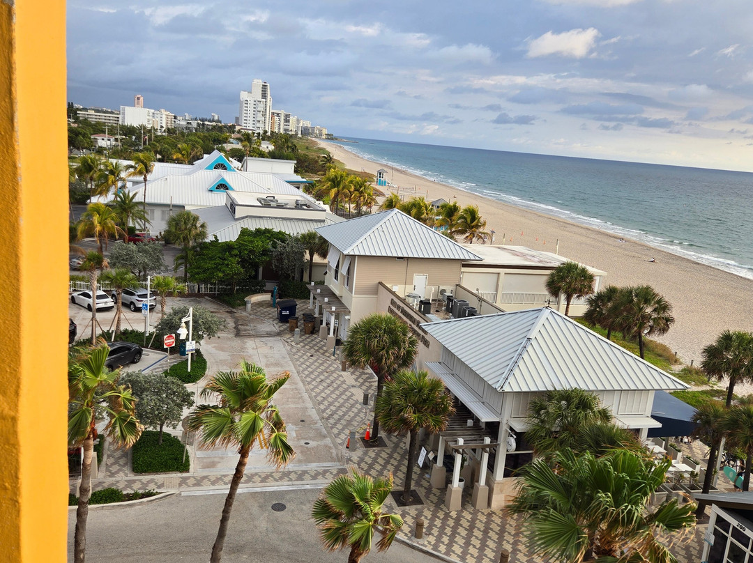 迪尔菲尔德海滩温德姆度假酒店主图