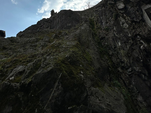 Fortress of Bellinzona-贝林佐纳必去景点