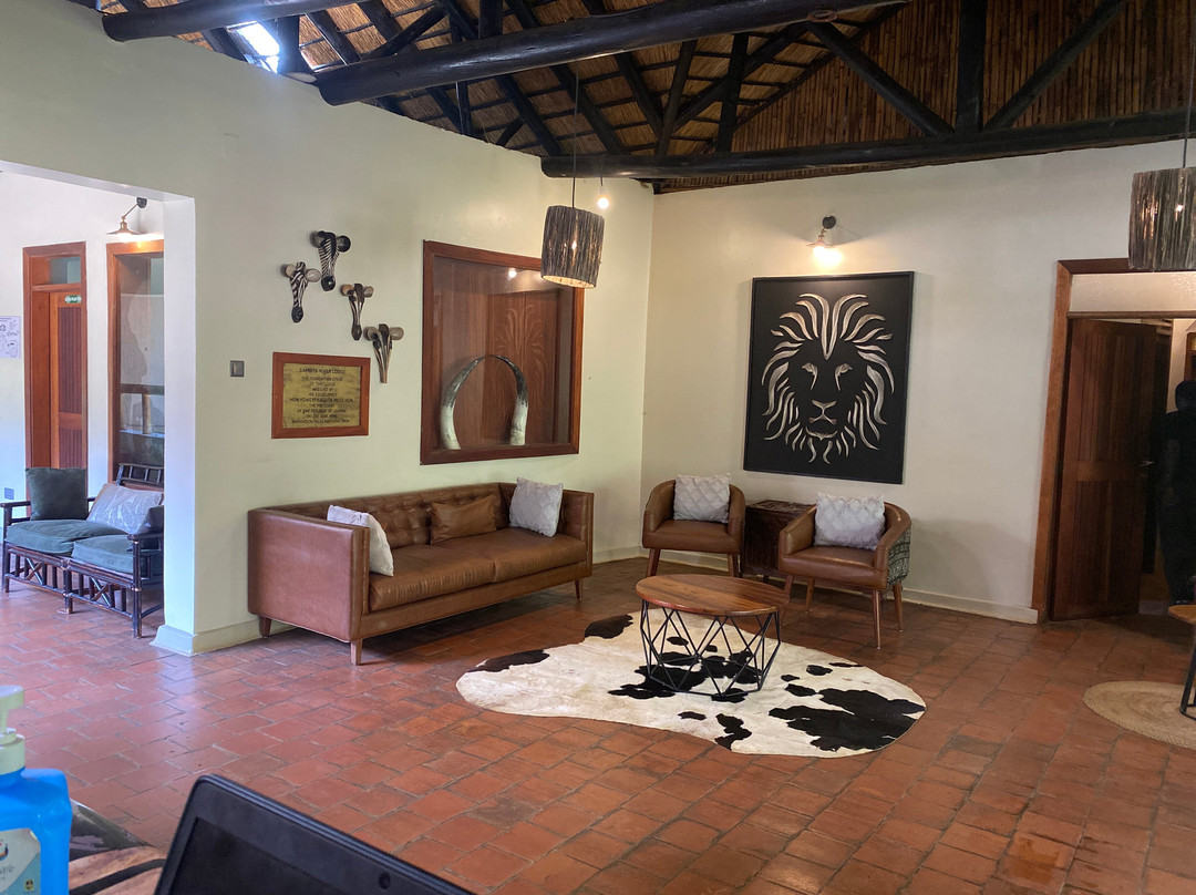 桑比亚河旅馆主图