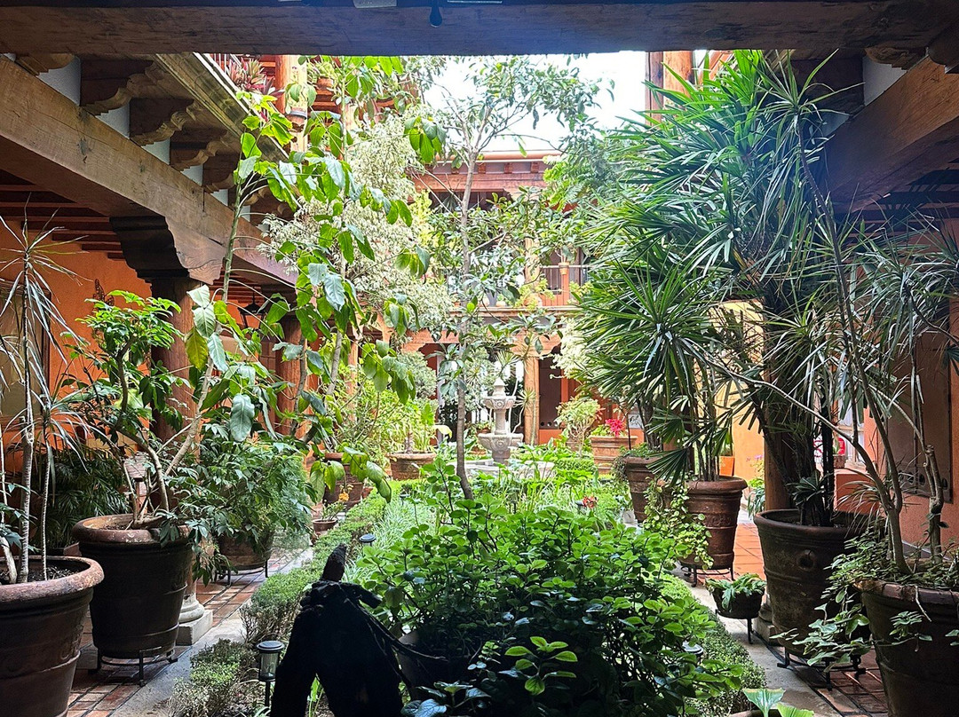 普韦布洛魔幻酒店主图