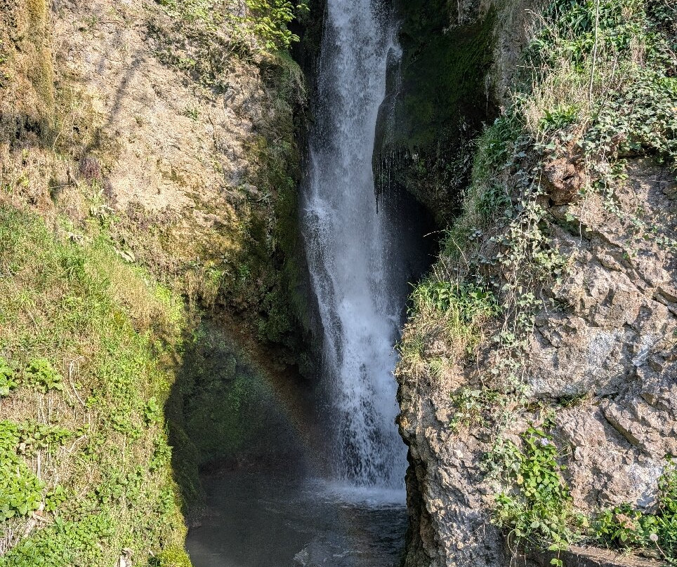 Dyserth Waterfall-Dyserth必去景点