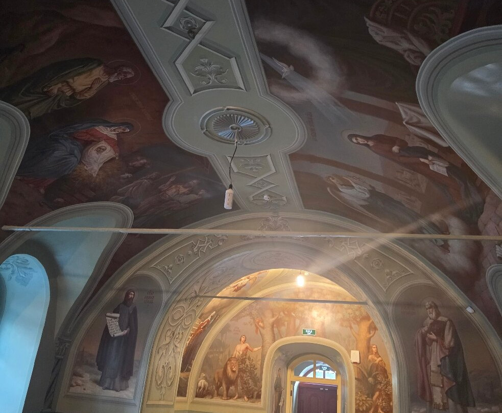 Church of the Saviour-秋明必去景点