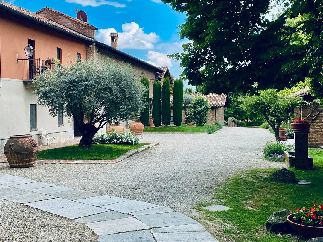 拉扎诺城堡原生酒店主图