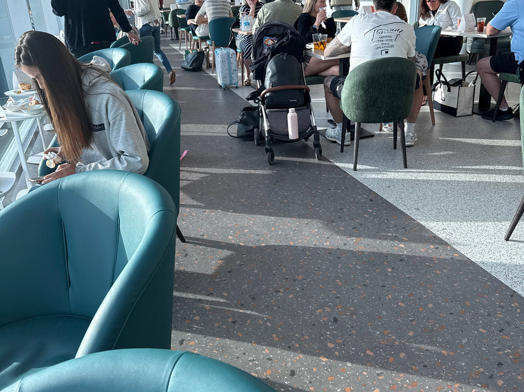 Escape Lounges - London Stansted Airport-斯坦斯特德芒特菲奇特必去景点