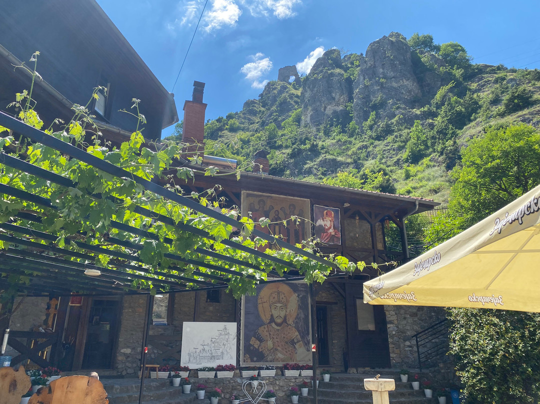 Holy Archangels Monastery-普里兹伦必去景点