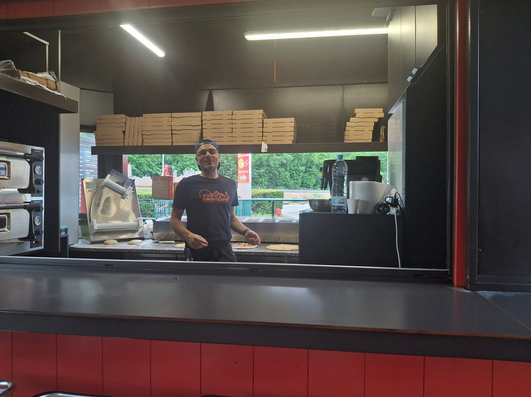 Pizza Kitchen