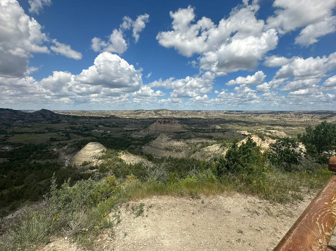 Painted Canyon Overlook-Theodore Roosevelt National Park必去景点
