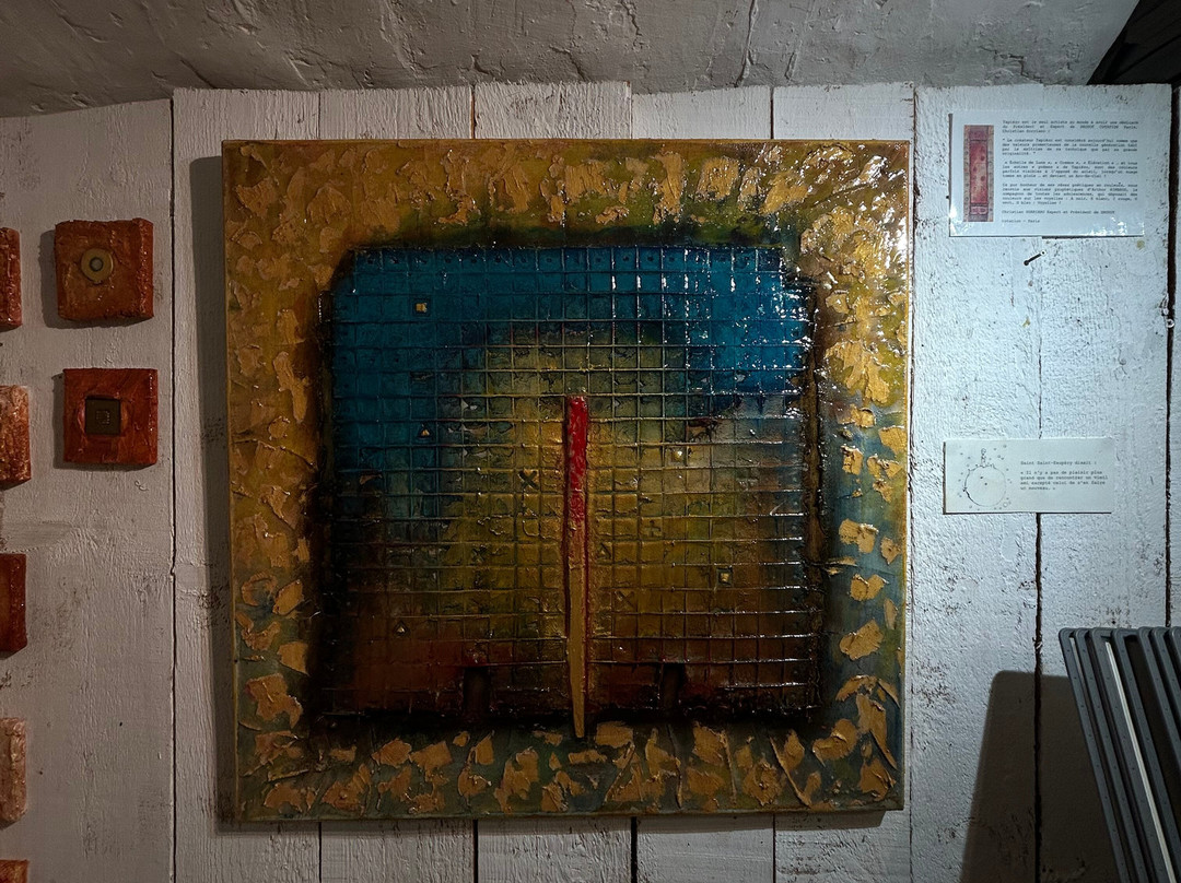 Art Gallery Contemporary Tapiézo-Roussillon必去景点