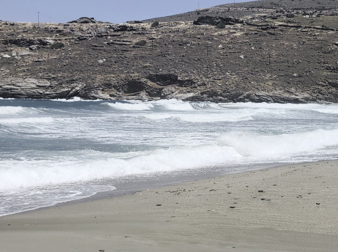 Paralia Paraporti-Andros Town必去景点