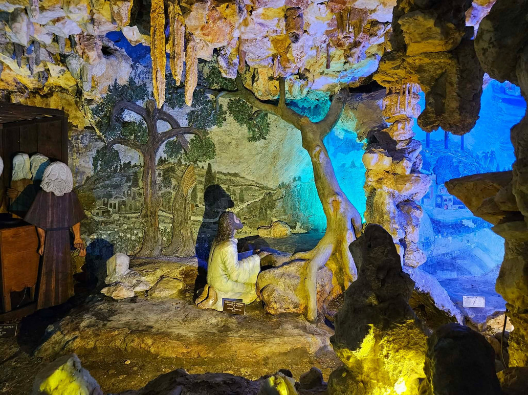 Crystal Shrine Grotto-孟菲斯必去景点