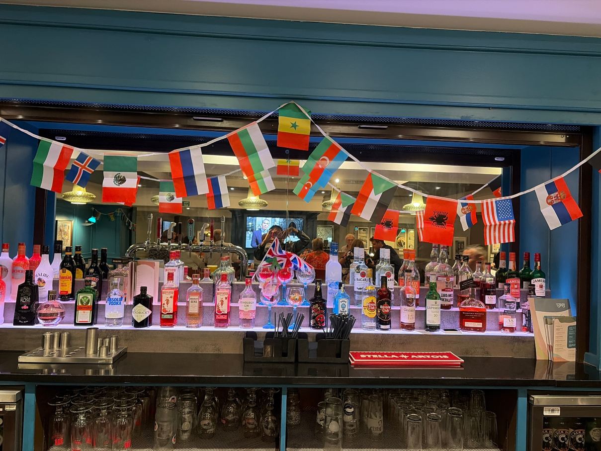 米德兰德斯机场东希尔顿酒店-旅行者