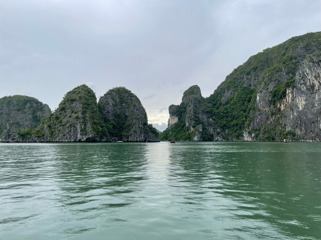 Victory Star Cruise-下龙湾必去景点