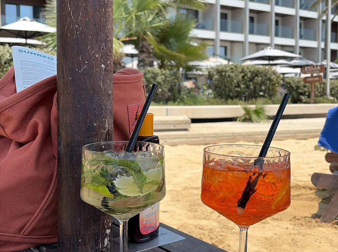 拉纳卡海滩美居度假酒店主图