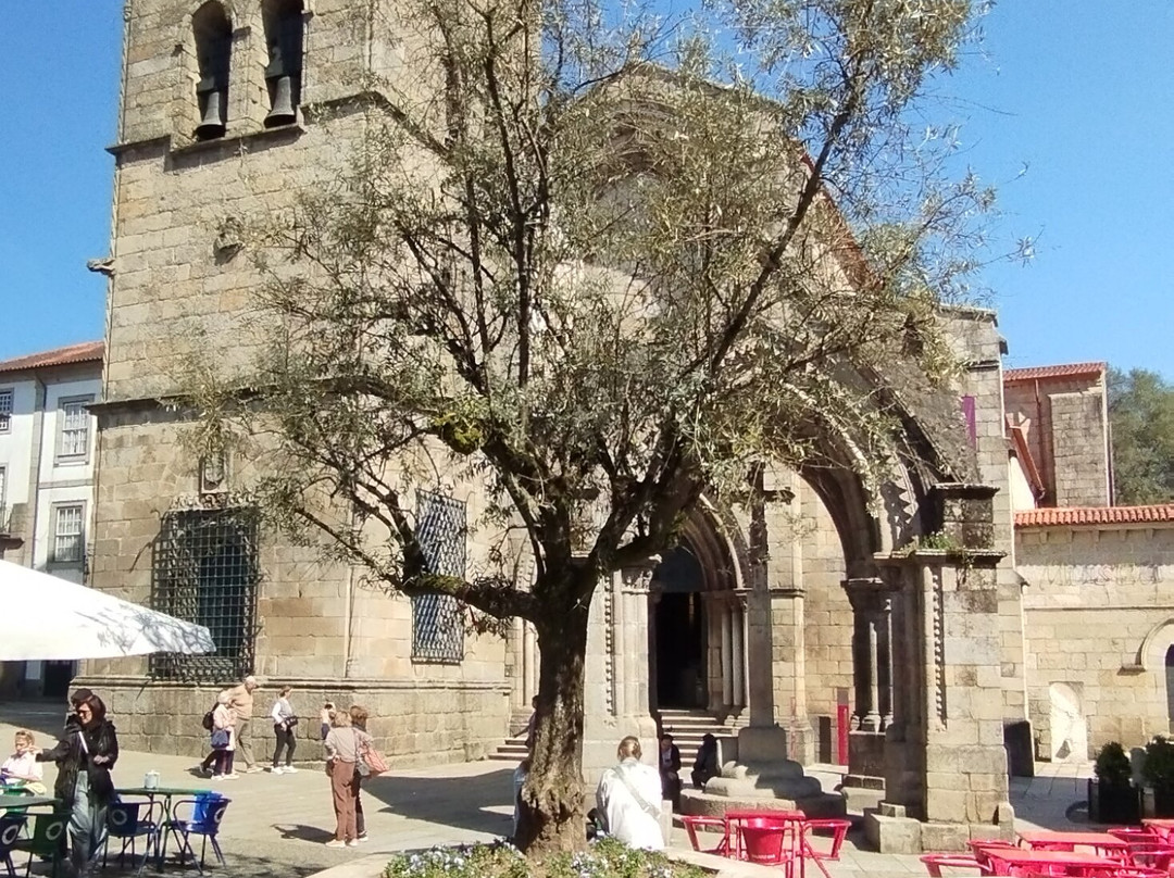 Igreja de Nossa Senhora da Oliveira-吉马良斯必去景点