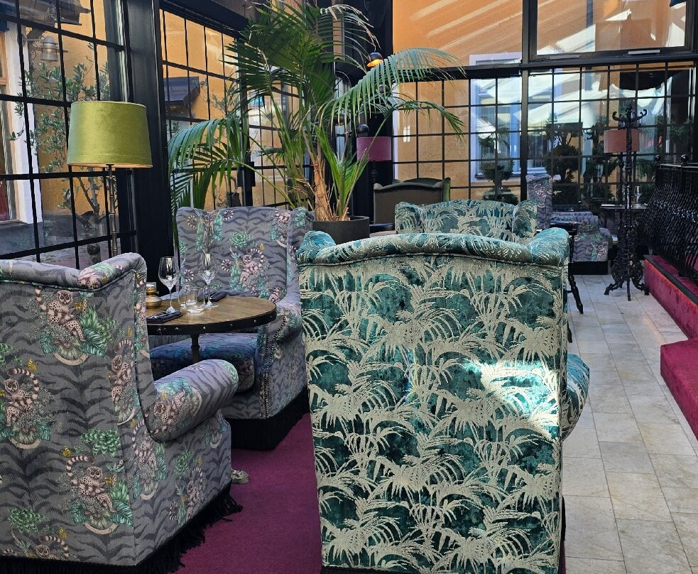 默荷酒店主图