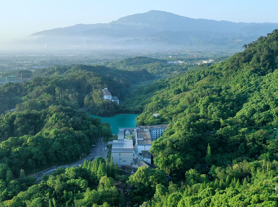 峨眉山市酒店住宿-红珠山宾馆