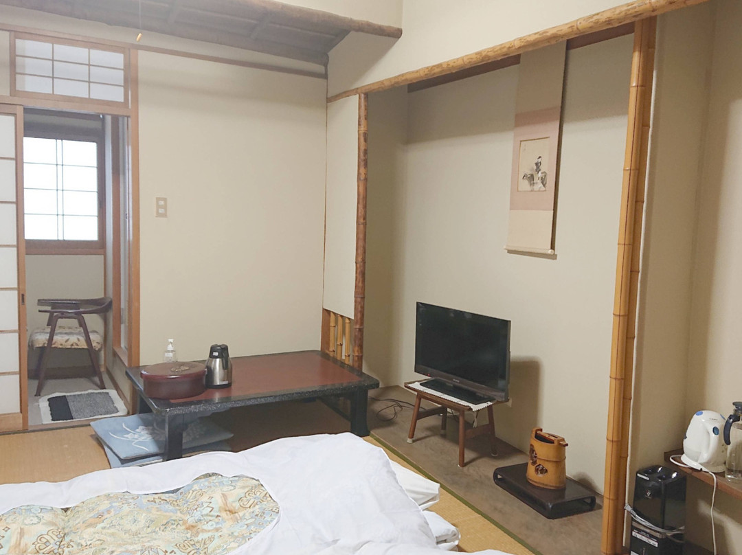 霞月旅馆