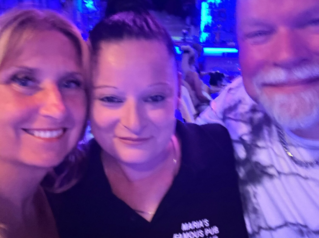 Maria's Famous Karaoke Fun Pub-Kavos必去景点