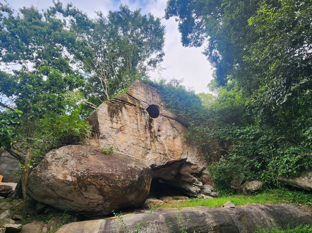 Nathagane Ancient Cave Temple Complex-Kurunegala必去景点
