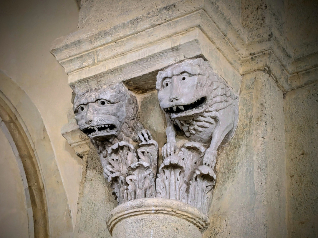 Basilique Saint Andoche de Saulieu-索留必去景点