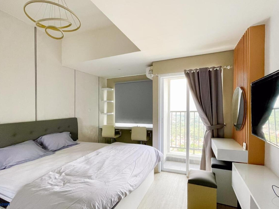 RedLiving Apartemen Royal Park Sentul by Bogor Staycation