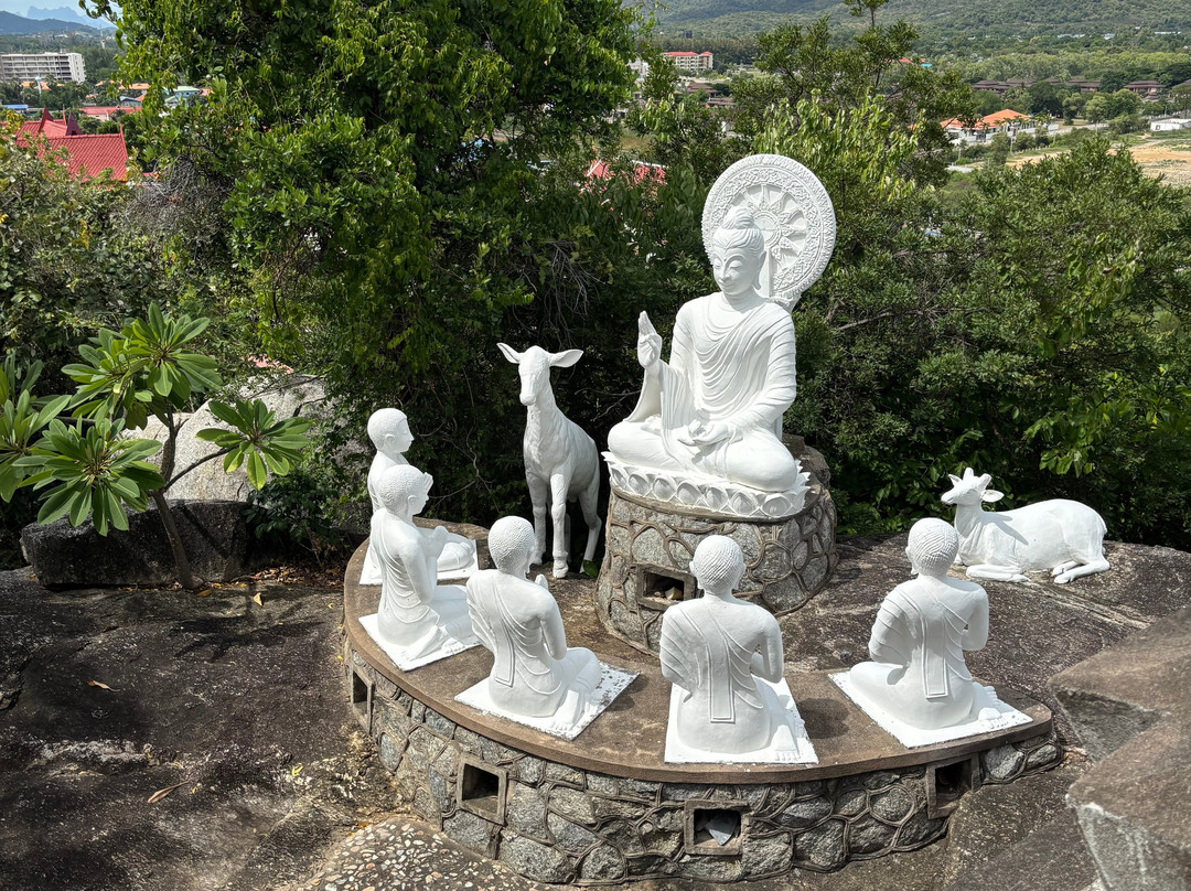 Wat Khao Krailart-Nong Kae必去景点