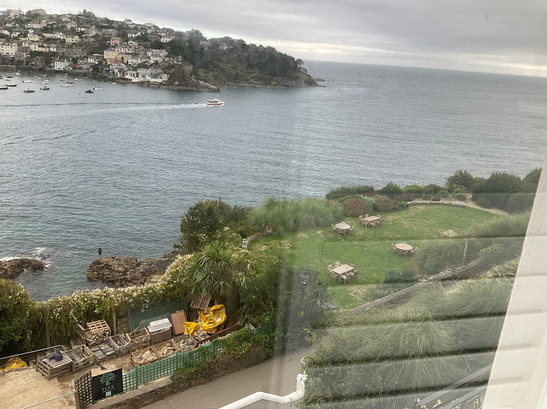弗维宜海逸酒店主图