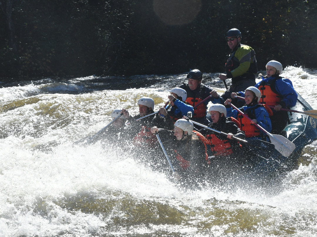 Three Rivers Whitewater Rafting-The Forks必去景点