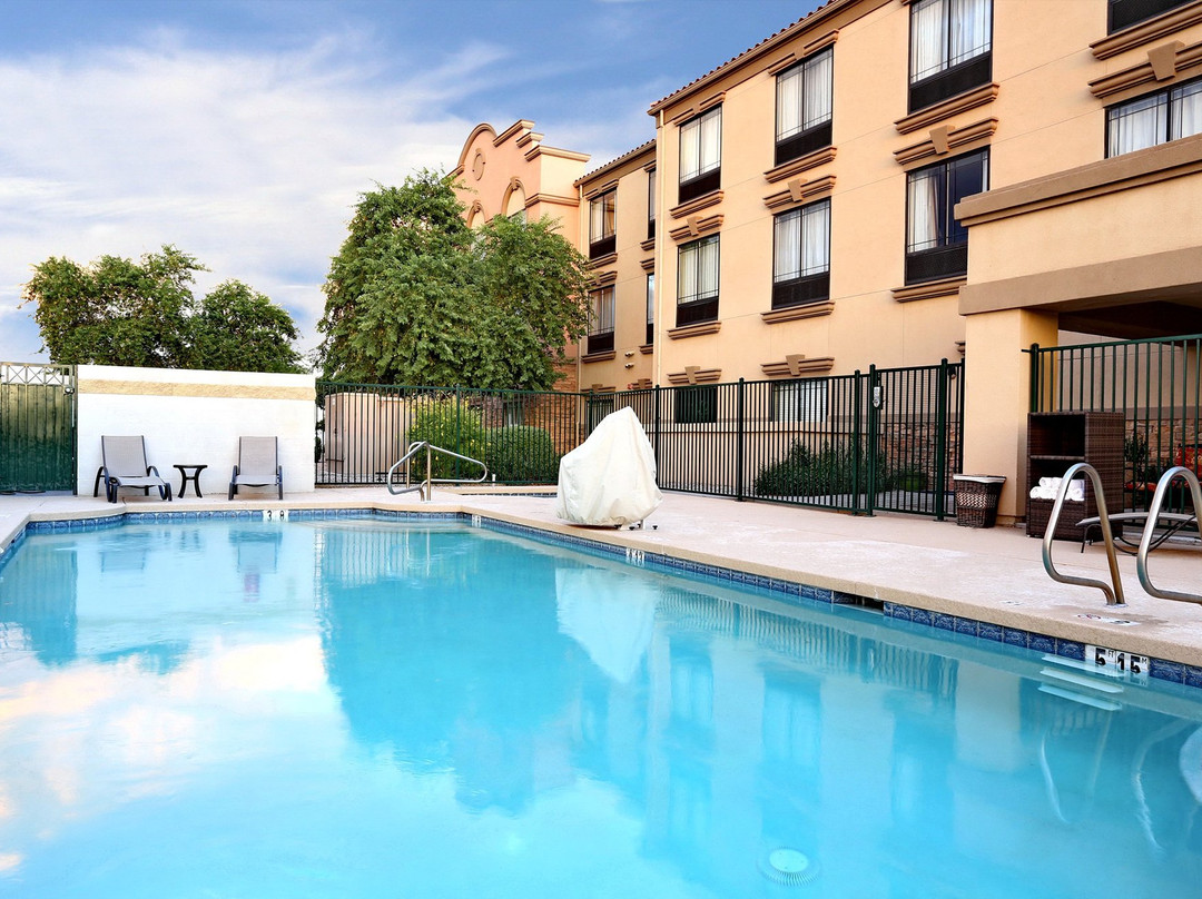 GreenTree Inn & Suites Florence主图