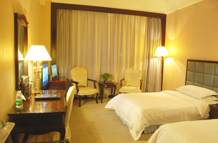 御泉大酒店主图