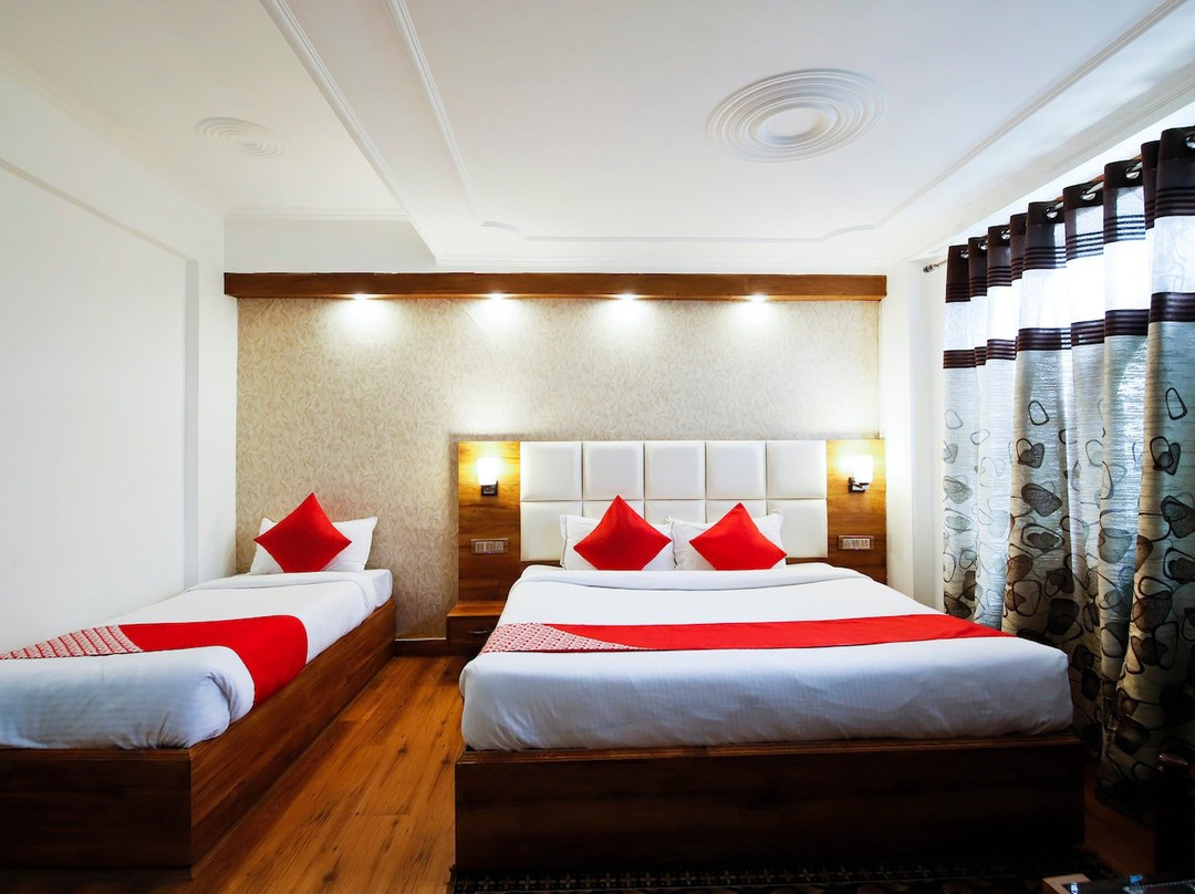 OYO 19679 Shimla Palace