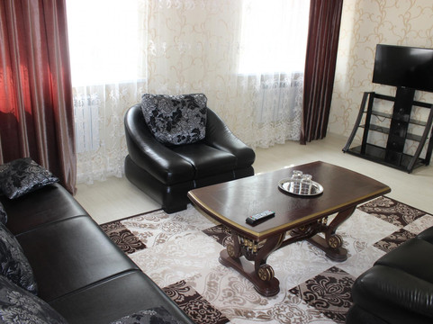 Ryumino-Krasnoyarskiy酒店住宿-Admiral