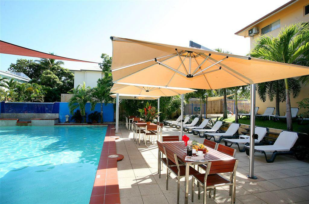 道格拉斯港中央广场酒店