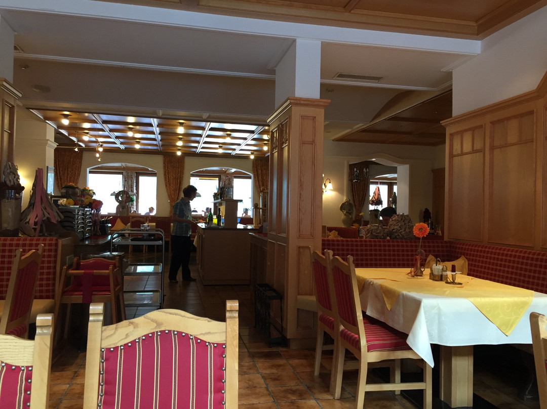 Mils bei Imst酒店住宿-Pitztaler Hof