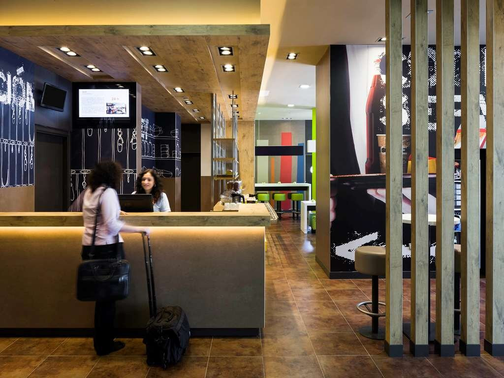 Ibis Budget Sevilla Aeropuerto主图