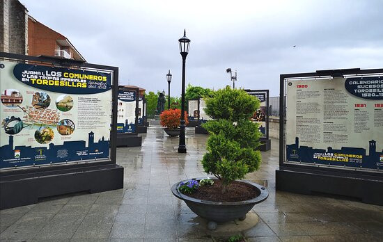 Monumento a Reina Juana I de Castilla-Tordesillas必去景点